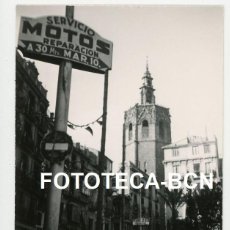 Fotografía antigua: FOTO ORIGINAL VALENCIA VISTA DEL MIQUELET FIESTA DE FALLAS AÑO 1957. Lote 401075834