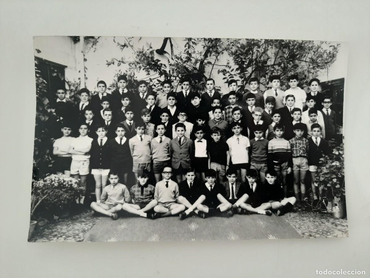 Fotografia antiga: FOTOGRAF&Iacute;A ESCOLAR CON PROFESOR (PROBABLEMENTE COLEGIO CERVANTES DE C&Oacute;RDOBA). CASA GUERRERO