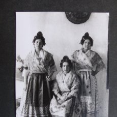 Fotografía antigua: CHELVA, VALENCIA, FALLERAS, AÑO 1917 - FOTOGRAFICA DEL INSTITUTO AMATLLER DE ARTE HISPANICO. Lote 402764009