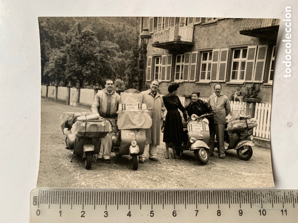 Fotograf&iacute;a antigua: FOTO. CONCENTRACI&Oacute;N DE AMIGOS DE VESPA CLUB ESPA&Ntilde;A. FOT&Oacute;GRAFO?.