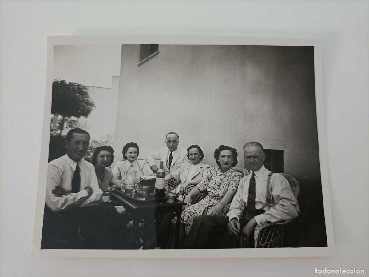 Fotografia antica: FOTOGRAFIA FAMILIA MARQUESES DE AULENCIA CELEBRANDO UNA COMUNION, A&Ntilde;O 1940, MIDE 10 X 8 CMS. A&Ntilde;O 192