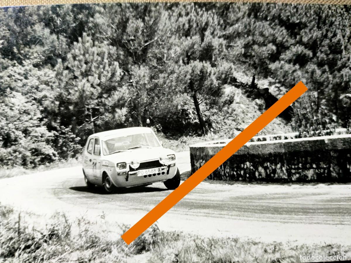 Fotograf&iacute;a antigua: fotograf&iacute;a, coche seat 1400. Piloto sanjurjo Pav&oacute;n. Rally. A&ntilde;os 70.
