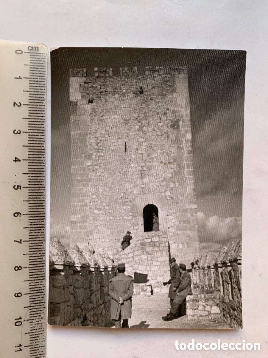 Fotografia antiga: FOTO. ALMANSA. ALBACETE. TORRE DEL HOMENAJE. FOT&Oacute;GRAFO?.