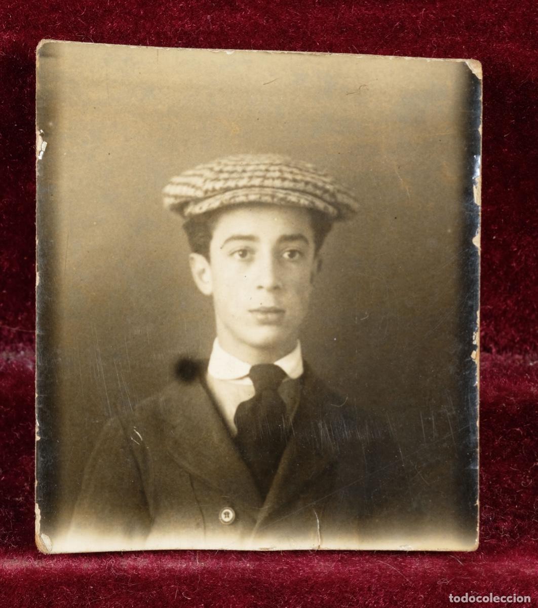 Alte Fotografie: Antigua fotograf&iacute;a para carnet Joven circa 1910