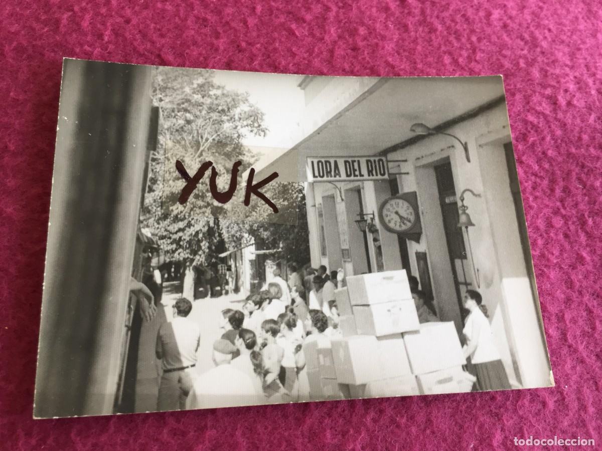 Alte Fotografie: Fotografia - foto de la Estacion de tren de Lora del Rio (Sevilla) 1969