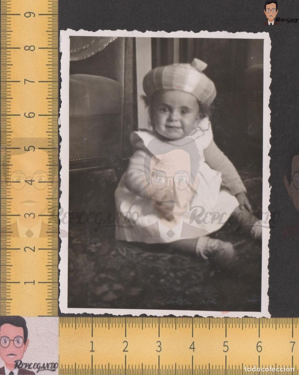 Photographie ancienne: RETRATO NI&Ntilde;A CON ANTIGUA CHICHONERA COSCORRONERA GORRA DE COP DE PAJA / FOTO A&Ntilde;O 1943 CATALUNYA