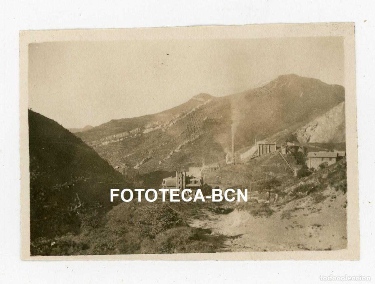 Photographie ancienne: FOTO ORIGINAL VISTA DE LA FABRICA CEMENTO CLOT DEL MORO CASTELLAR DE N'HUG A&Ntilde;OS 20