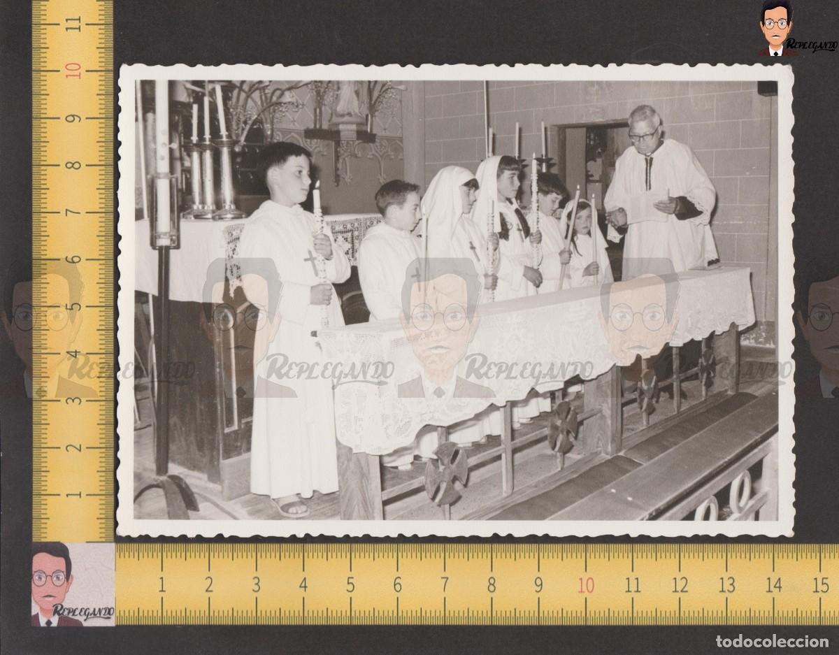 Alte Fotografie: GRUPO NI&Ntilde;AS Y NI&Ntilde;OS CURA PRIMERA COMUNION - IGLESIA MARTINET CERDANYA - FOTO ANTIGUA A&Ntilde;OS 60