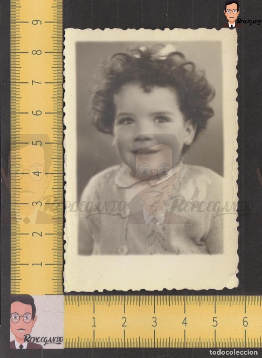 Photographie ancienne: RETRATO SIMP&Aacute;TICA NI&Ntilde;A CON LAZO - FOTO ANTIGUA ESTUDIO A&Ntilde;O 1946 - QUESADA MIRANDA DE EBRO