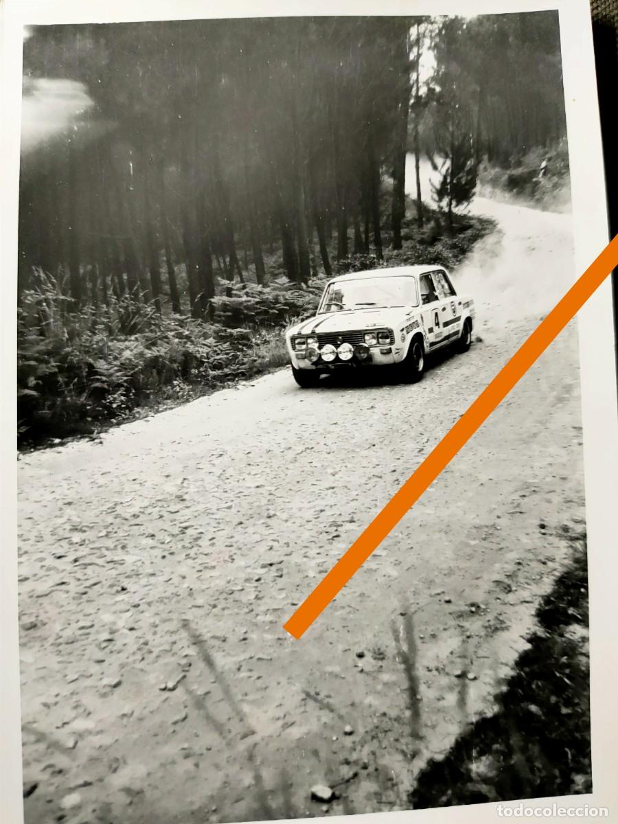 Alte Fotografie: fotograf&iacute;a. Coche SEAT 1430. piloto Manuel juncosa. Rally. A&ntilde;os 70.
