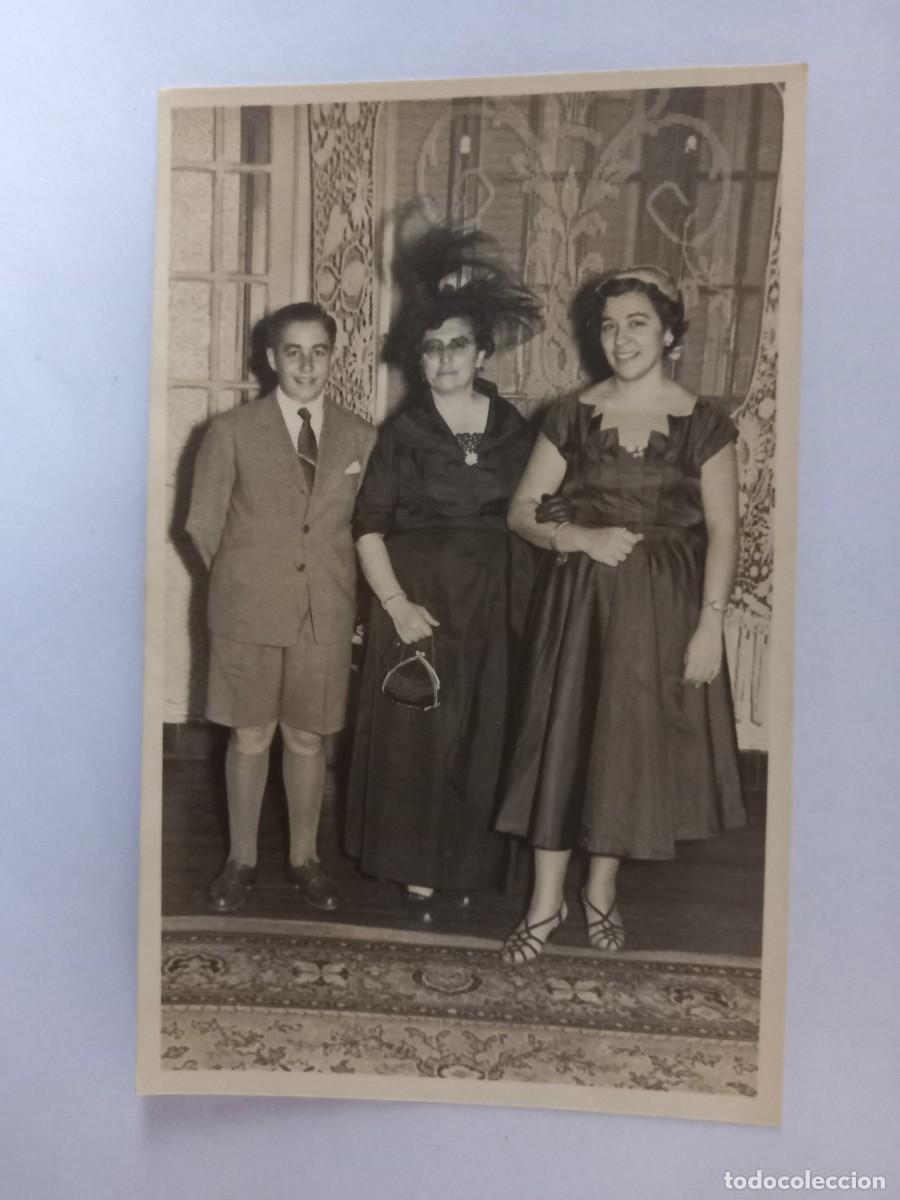 Fotograf&iacute;a antigua: JOVEN Y MUJERES ELEGANTES. YOUNG AND ELEGANT WOMEN. FEMMES JEUNES ET &Eacute;L&Eacute;GANTES.