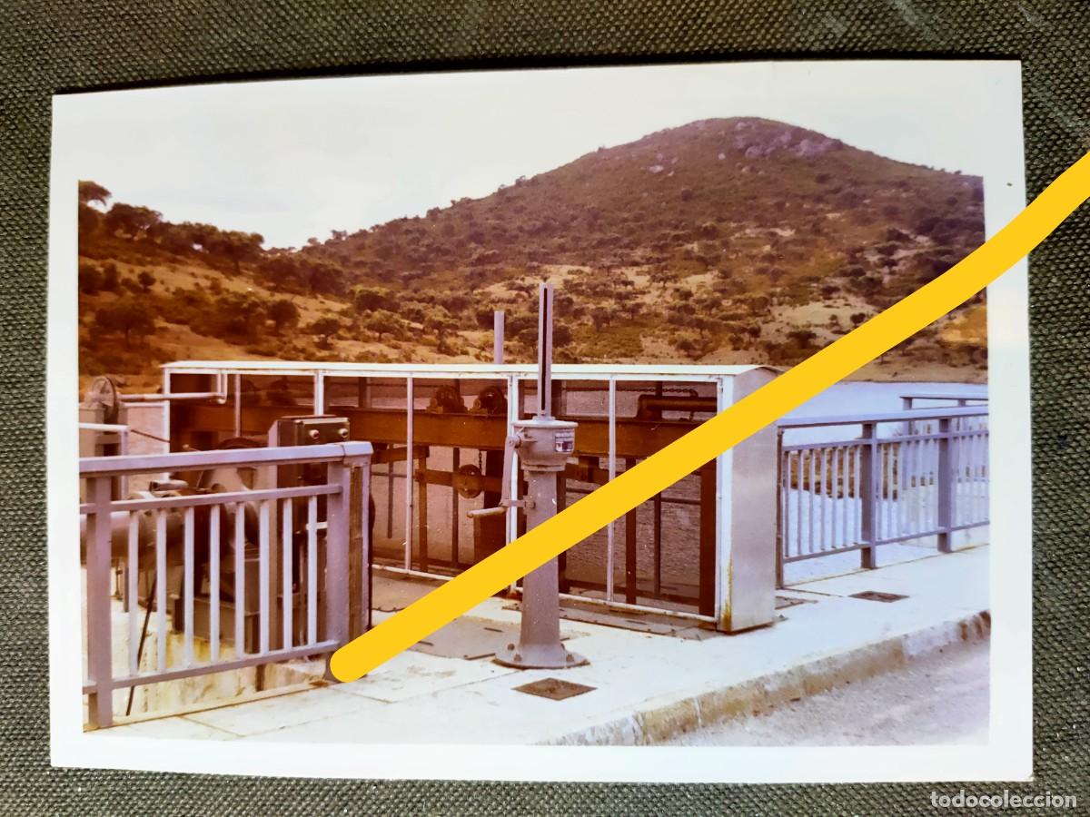 Fotografia antiga: Antigua fotograf&iacute;a. Construcci&oacute;n embalse o presa de Guadanu&ntilde;o. C&oacute;rdoba, a&ntilde;o 1970