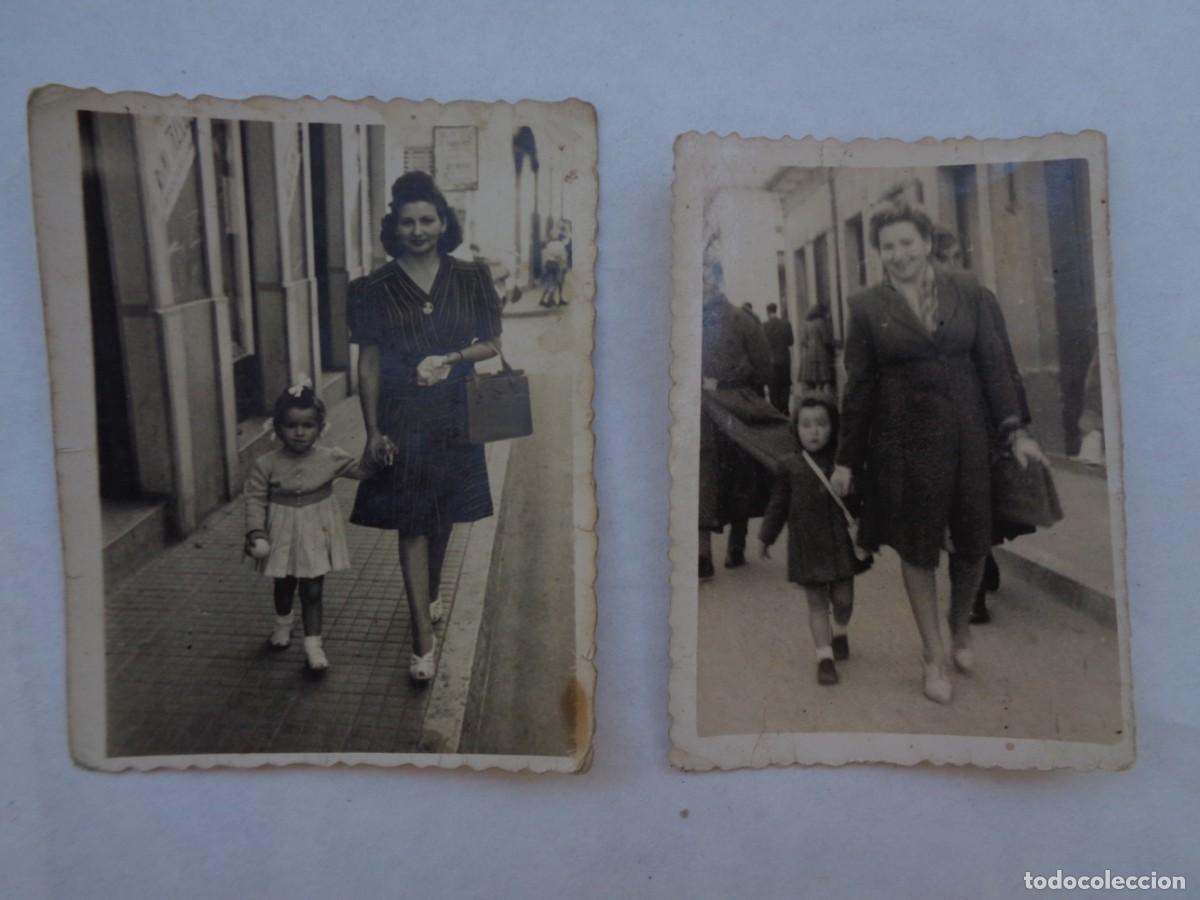 Alte Fotografie: LOTE DE 2 MINUTEROS DE FOTOGRAFO CALLEJERO DE LA MISMA MADRE CON NI&Ntilde;A , A&Ntilde;OS 40. LA LINEA