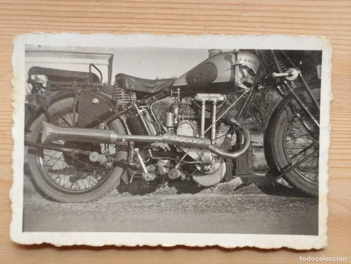 Fotografia antica: Fotograf&iacute;a antigua de una motocicleta New Hudson. A&ntilde;os 30-40
