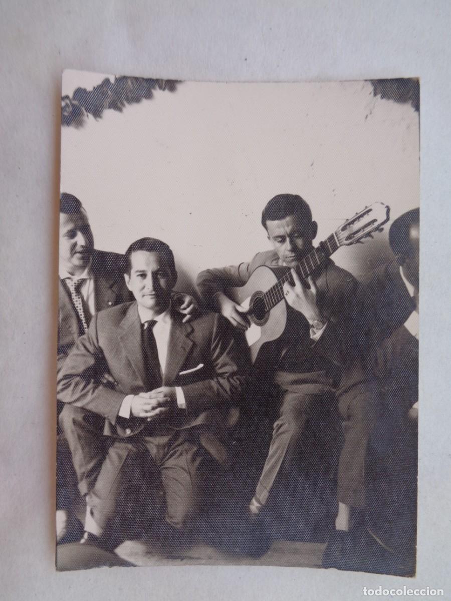 Fotograf&iacute;a antigua: FOTO DE FLAMENCOS, GUITARRISTA TOCANDO LA GUITARRA