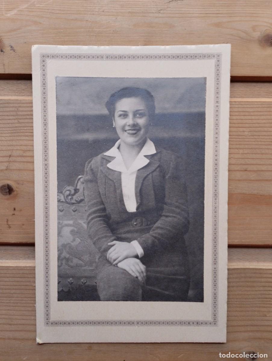 Photographie ancienne: Fotograf&iacute;a antigua de elegante mujer posando. A&ntilde;os 40