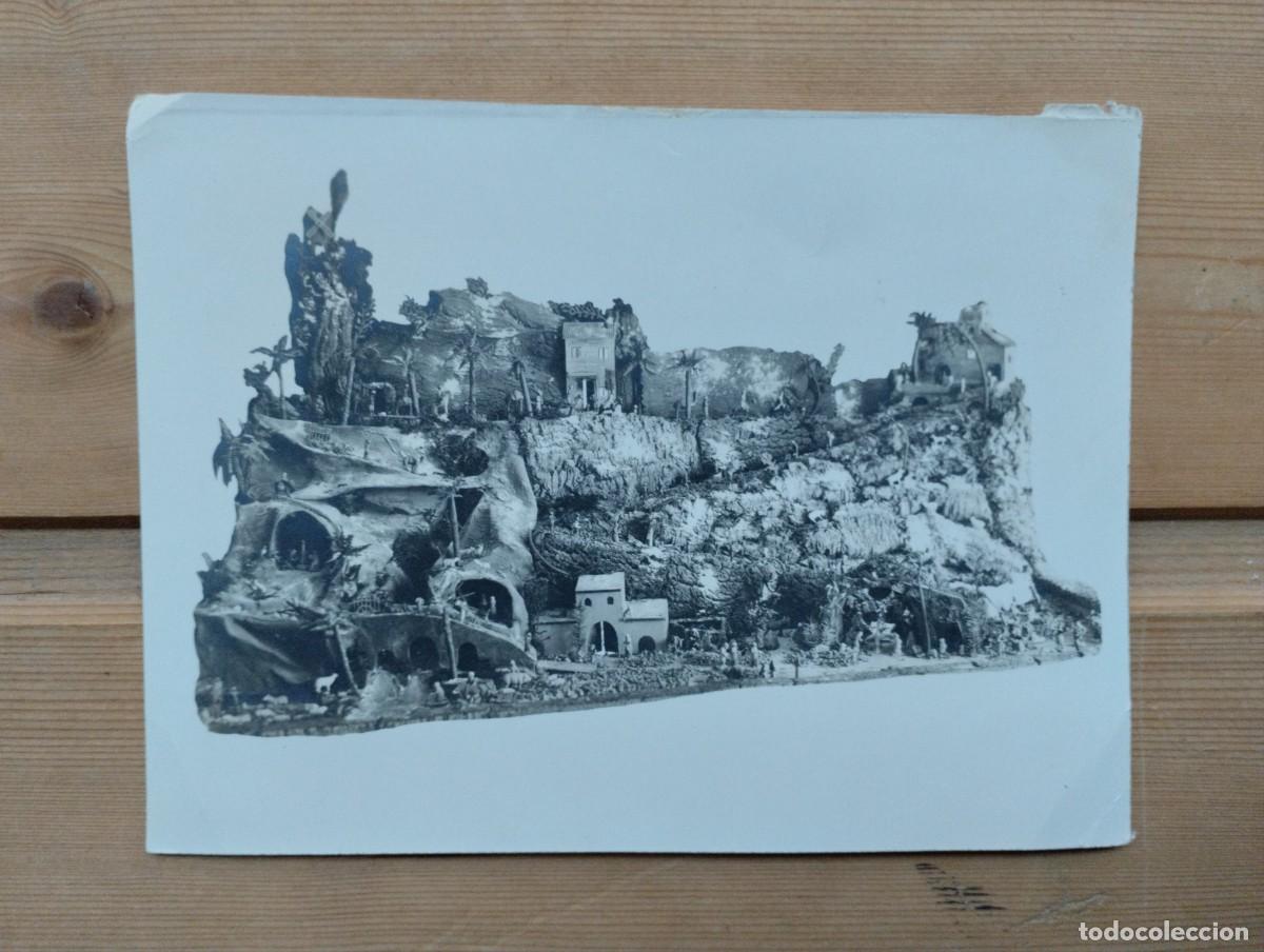 Fotografia antiga: Fotograf&iacute;a antigua a un Bel&eacute;n o nacimiento de Navidad.