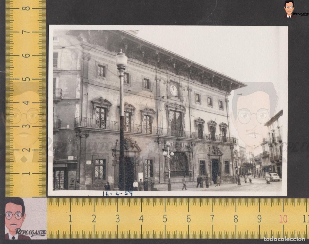 Fotografia antiga: FACHADA PRINCIPAL RELOJ AYUNTAMIENTO CIUDAD PALMA MALLORCA / FOTO ANTIGUA 1959 / ISLAS BALEARES