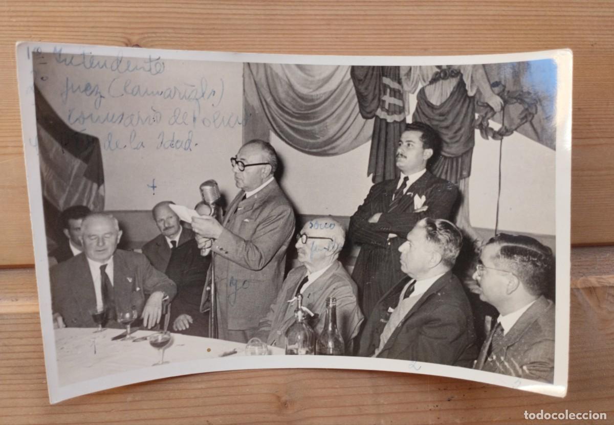 Fotografia antica: Fotograf&iacute;a antigua de reuni&oacute;n de autoridades, a&ntilde;o 1958. (Sociedad Italiana)