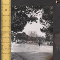 Fotografía antigua: VISTA CATEDRAL BASILICA PALMA DE MALLORCA / ANUNCIO PUBLICIDAD COINTREAU / FOTO ANTIGUA 1956