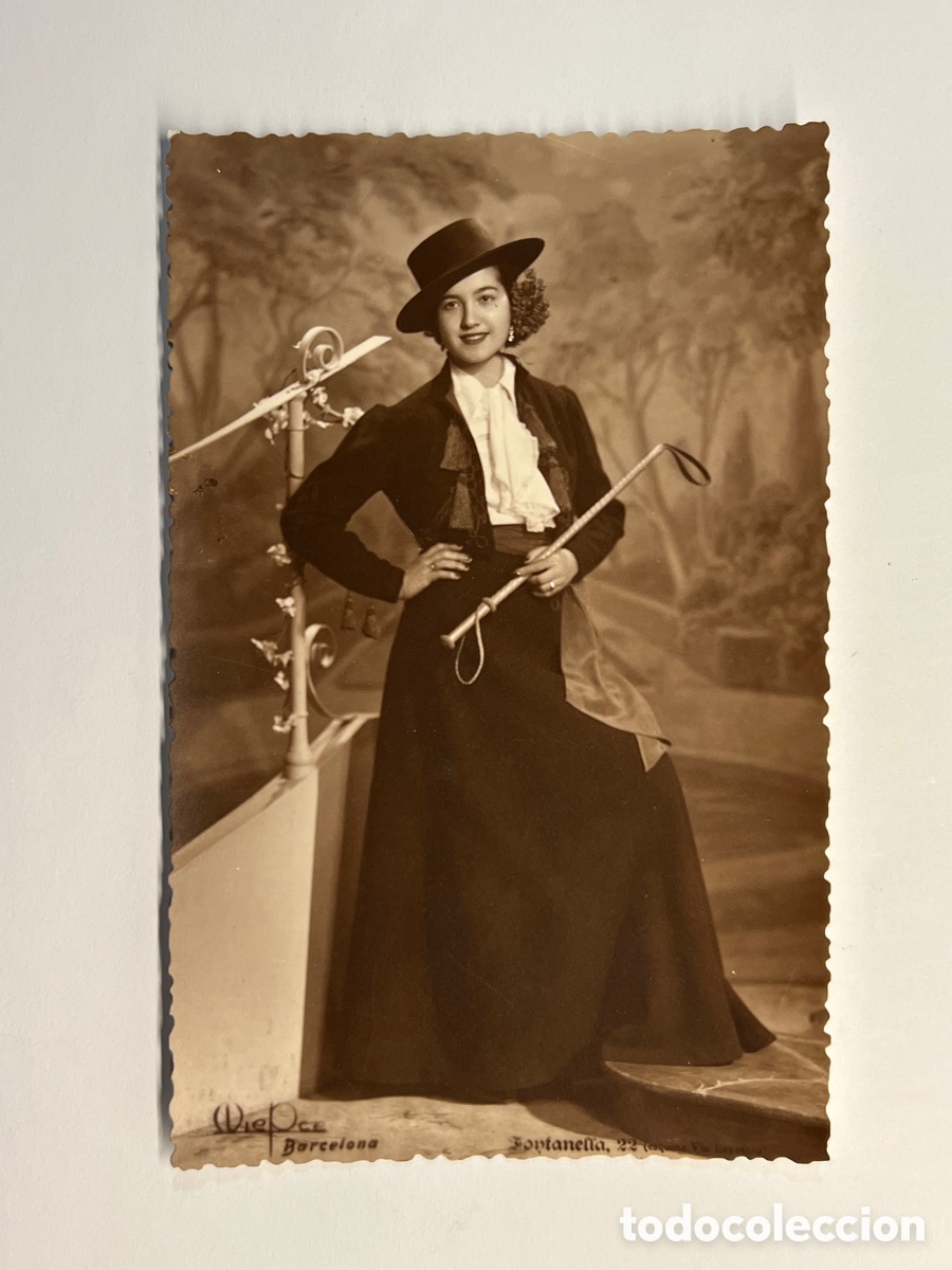 Photographie ancienne: UNA VERDADERA AMAZONA.. fotograf&iacute;a. Joven con atuendo Cordob&eacute;s. Niepce fot&oacute;grafo (a.1950)