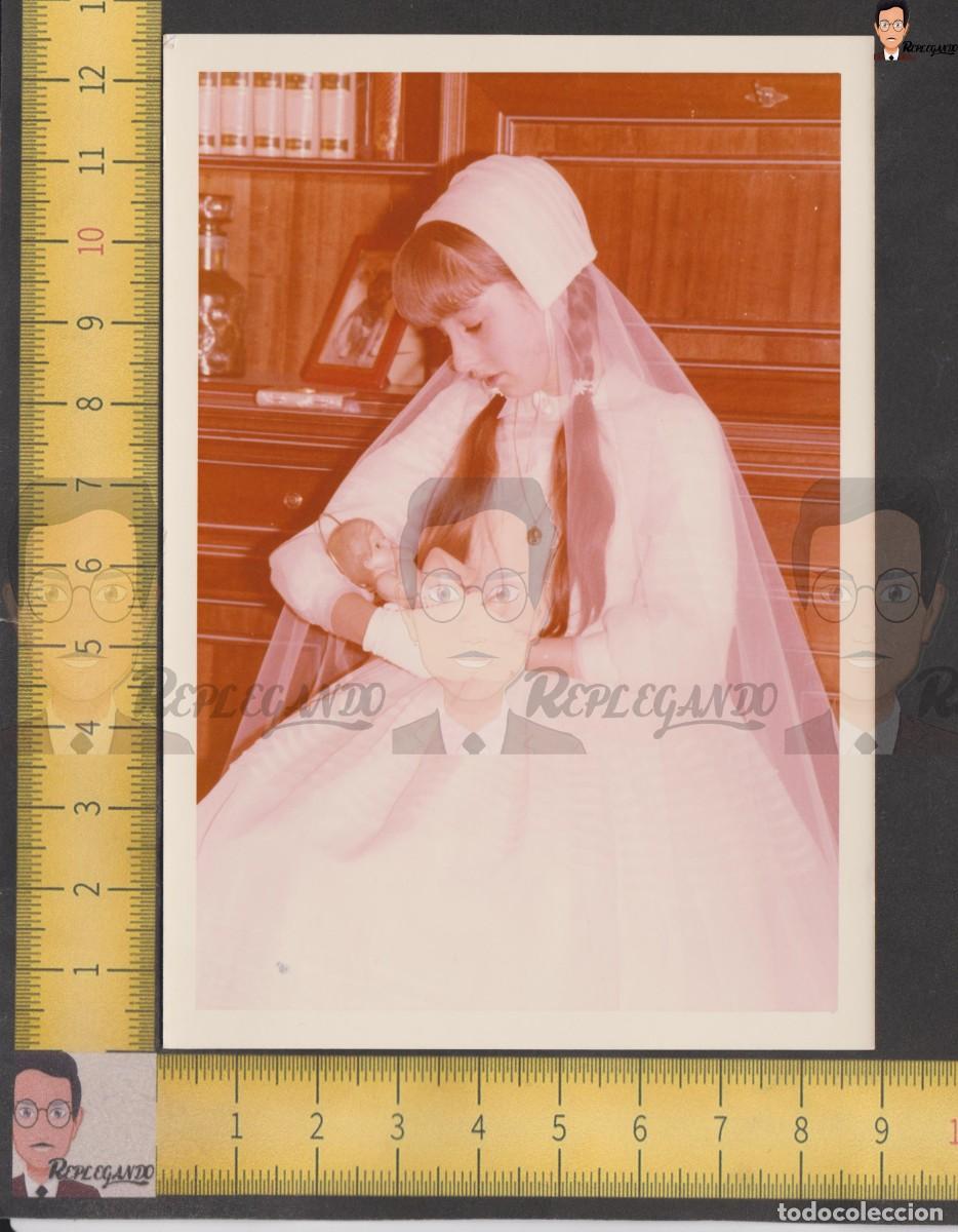 Fotografia antica: NI&Ntilde;A COLETAS VELO Y NI&Ntilde;O JES&Uacute;S VESTIDO PRIMERA COMUNION - FOTO ANTIGUA A&Ntilde;OS 60 - ESPA&Ntilde;A INFANCIA