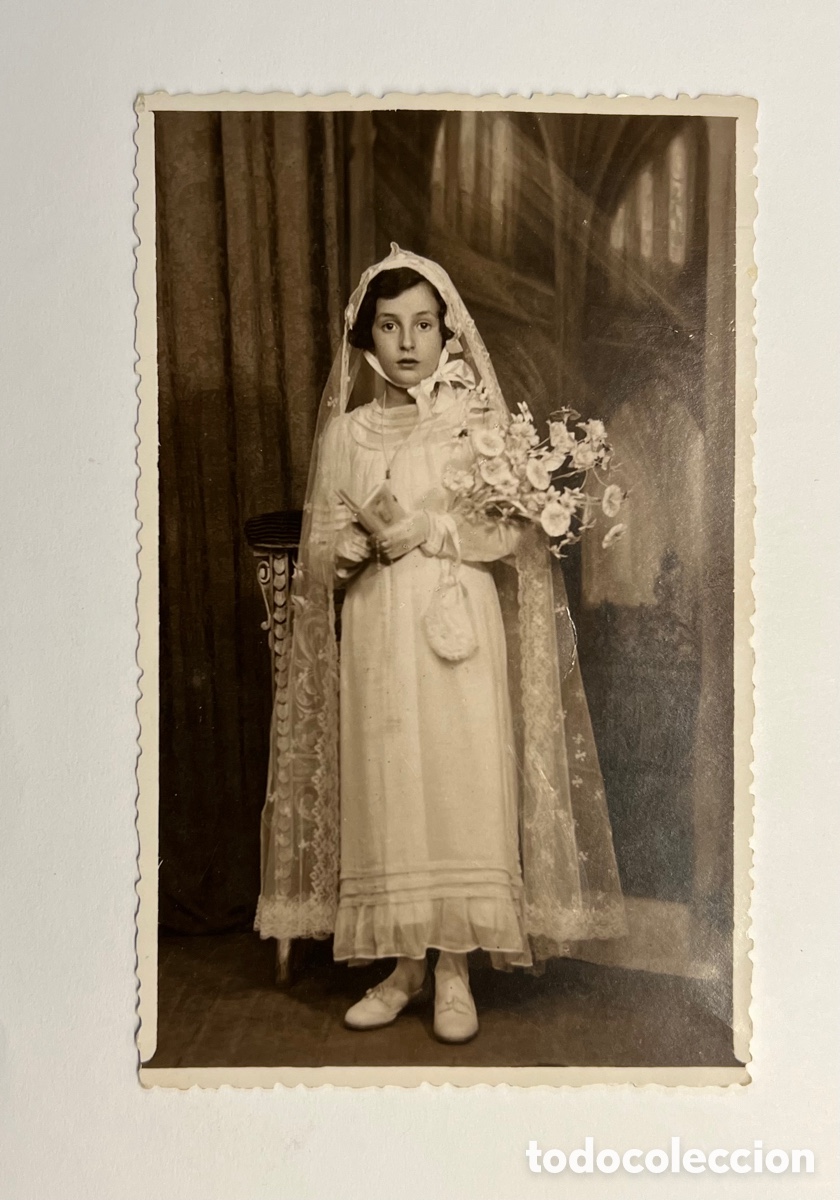 Fotografia antica: NI&Ntilde;OS .. Fotograf&iacute;a antigua.. Ni&ntilde;a de Blanco en su Primera Comuni&oacute;n&hellip; (h.1920?)