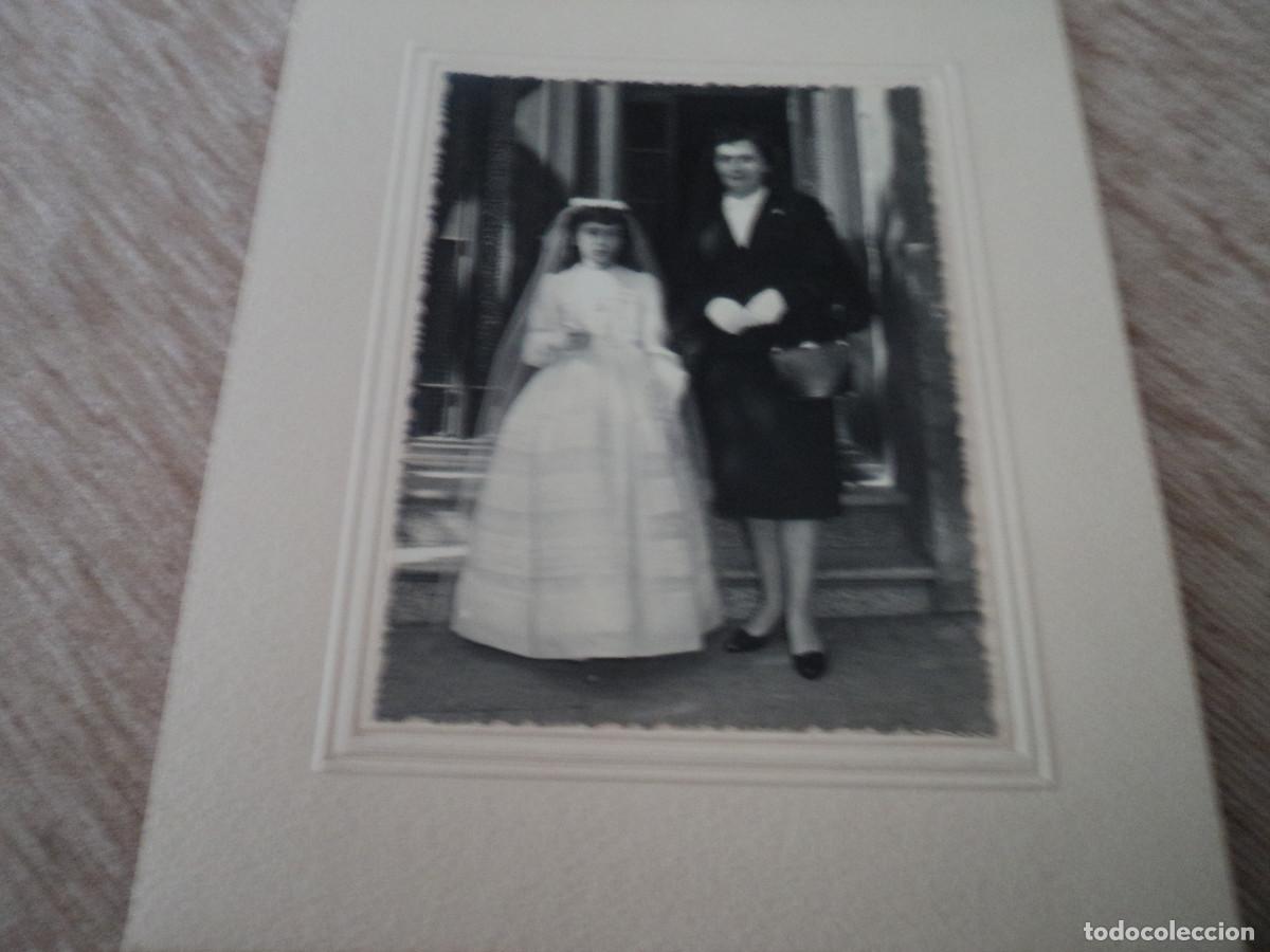 Fotografia antiga: fotografia de comunion de ni&ntilde;a y madre, fotos avizanda, 18 x 15 cm