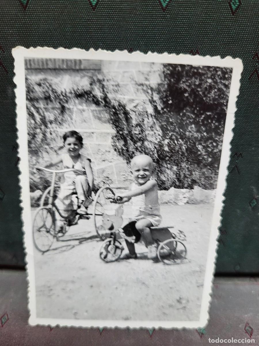Fotograf&iacute;a antigua: ANTIGUA FOTOGRAFIA NI&Ntilde;OS TRICICLO JUGUETE BICICLETA
