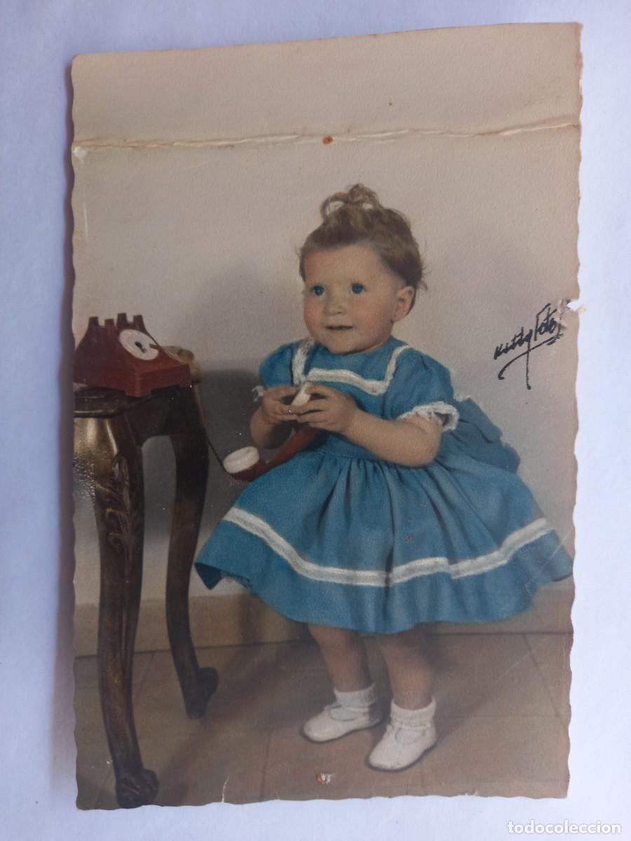 Photographie ancienne: NI&Ntilde;A CON TELEFONO. GIRL WITH PHONE. FILLE AVEC T&Eacute;L&Eacute;PHONE.