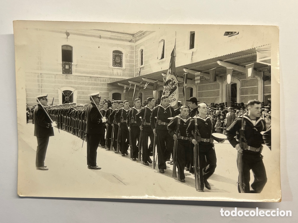 Alte Fotografie: CARTAGENA. Militares en el D&iacute;a de su Jura de Bandera. Fotograf&iacute;a (h.1960?)