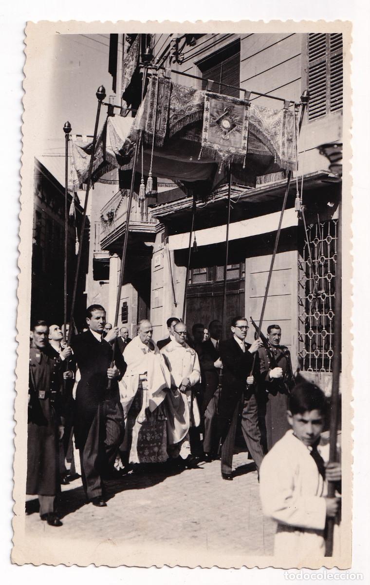 Fotografia antiga: FOTOGRAF&Iacute;A. CELEBRACI&Oacute;N RELIGIOSA EN MATAR&Oacute;, 4 DE ABRIL DE 1948. FOTOGRAF&Iacute;A CABALL&Eacute;