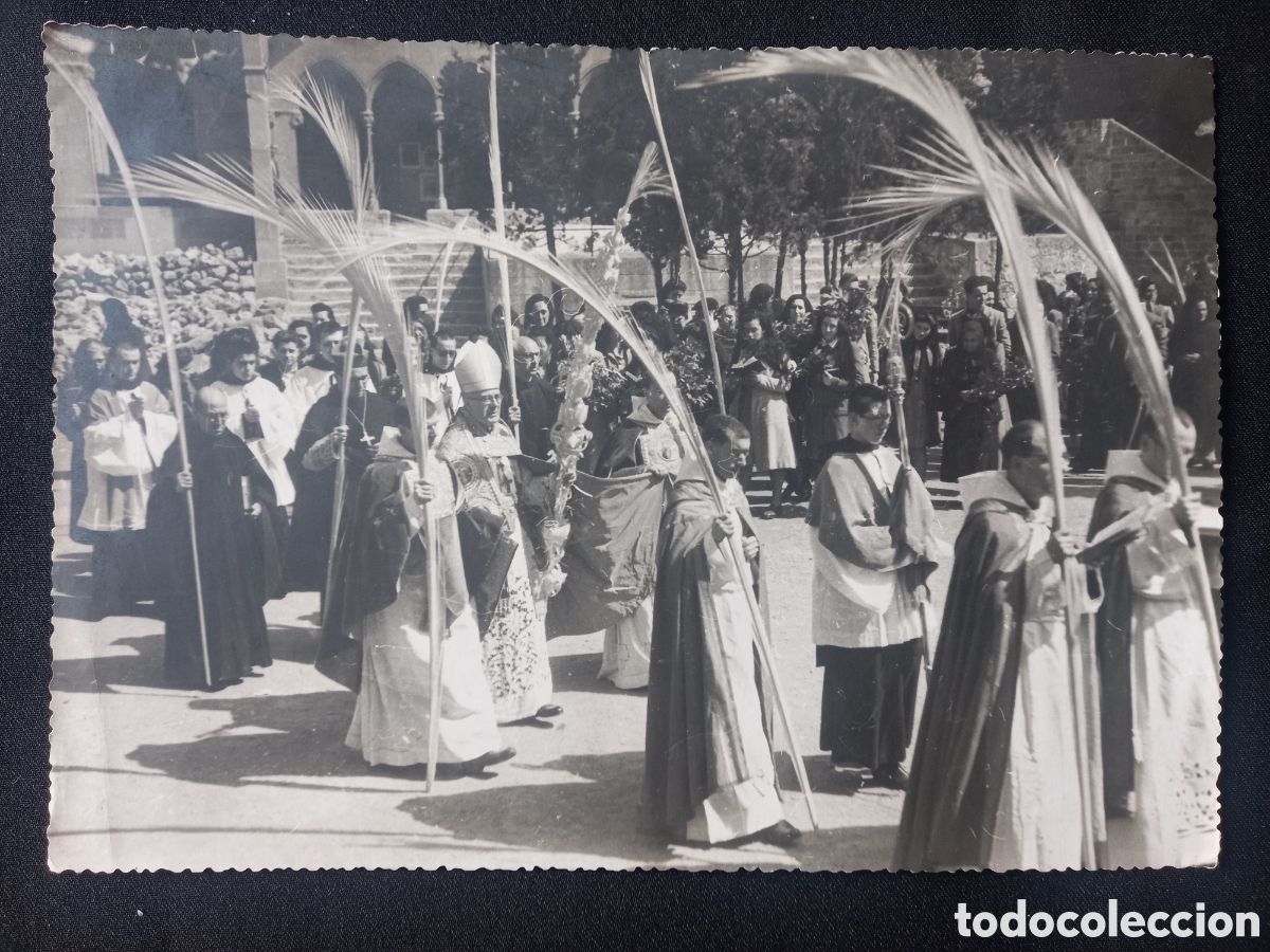 Antique Photography: Monasterio de Montserrat. Foto 23 x 16 ctms. Domingo de Ramos 1953