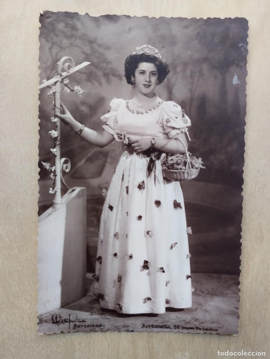 Fotografia antiga: Fotograf&iacute;a antigua de una elegante y joven mujer . Fot&oacute;grafo Niepce, Barcelona