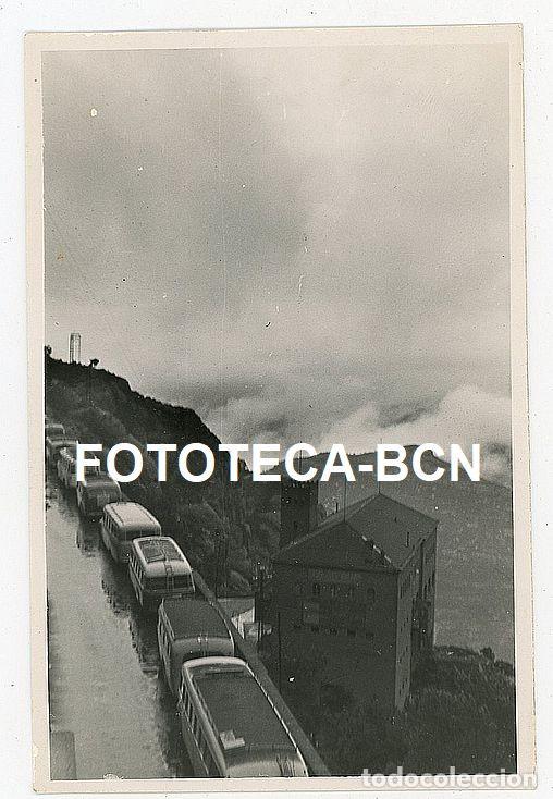 Fotograf&iacute;a antigua: FOTO ORIGINAL MONASTERIO DE MONTSERRAT EDIFICIO DEL FUNICULAR AUTOCAR A&Ntilde;OS 50