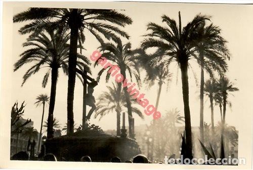 Fotografia antica: SEMANA SANTA SEVILLA, ANTIGUA FOTOGRAFIA CRISTO DE LA BUENA MUERTE, ESTUDIANTES, 88X125MM