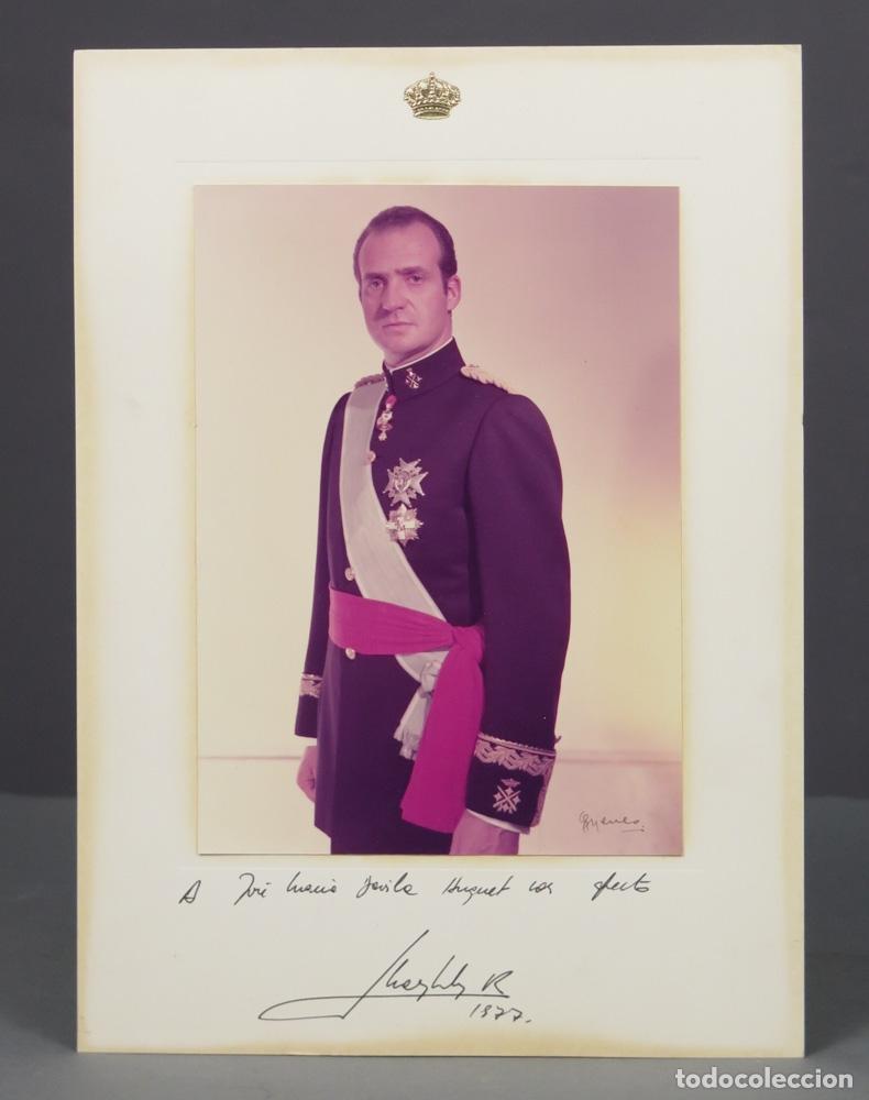 Fotograf&iacute;a antigua: FOTOGRAFIA. RETRATO. S.M. JUAN CARLOS I. CON DEDICATORIA AUTOGRAFA. GYENES