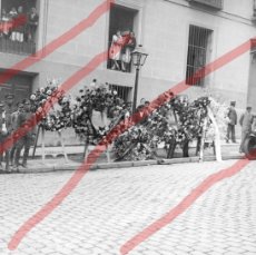 Fotografía antigua: ENTIERRO VICTIMAS INCENDIO TEATRO NOVEDADES 1928 MADRID - NEGATIVO DE CRISTAL - FOTOGRAFIA ANTIGUA.
