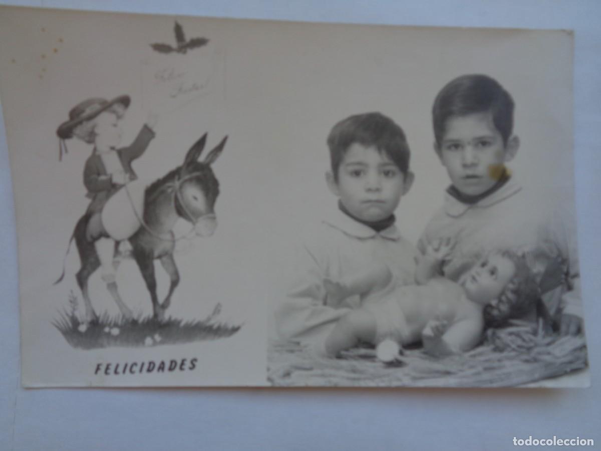 Fotograf&iacute;a antigua: FOTO ESCOLAR DE NI&Ntilde;OS CON BABIS EN FOTOMONTAJE : DIBUJITO Y NI&Ntilde;O JESUS, PARA FELICITAR NAVIDAD