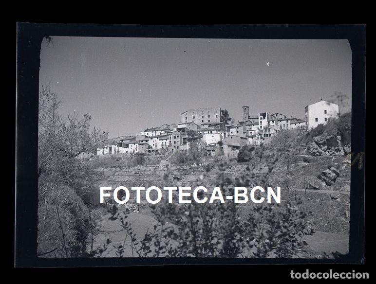 Fotograf&iacute;a antigua: NEGATIVO LA TORRE DE CLARAMUNT VISTA DE LA POBLACION A&Ntilde;O 1950