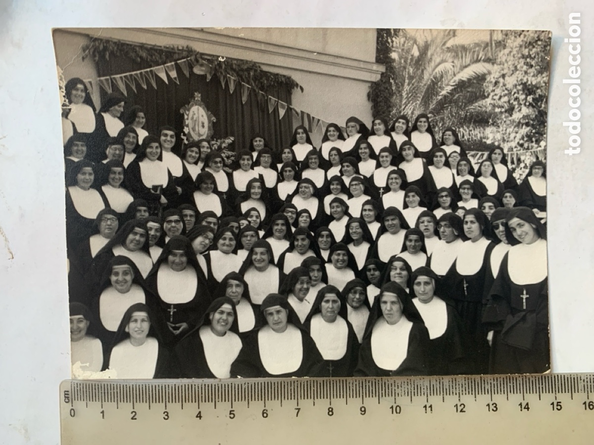 Fotograf&iacute;a antigua: FOTO. GRUPO DE RELISIOSAS SALESIANAS HIJAS DE MAR&Iacute;A AUXILIADORA DE CELEBRACI&Oacute;N. FOT&Oacute;GRAFO?. LOCALIDA