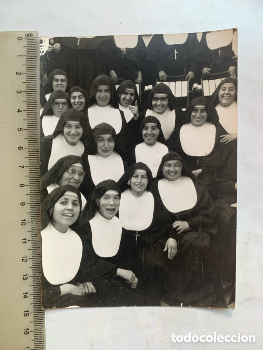 Fotografia antica: FOTO. ENCUENTRO RELIGIOSAS SALESIANAS, HIJAS DE MAR&Iacute;A AUXILIADORA. DETALLE. FOTOG.?. MUNICIPIO?.