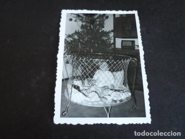 Photographie ancienne: BEBE EN PARQUET ANTIGUA FOTOGRAFIA 7 X 10 CMTS