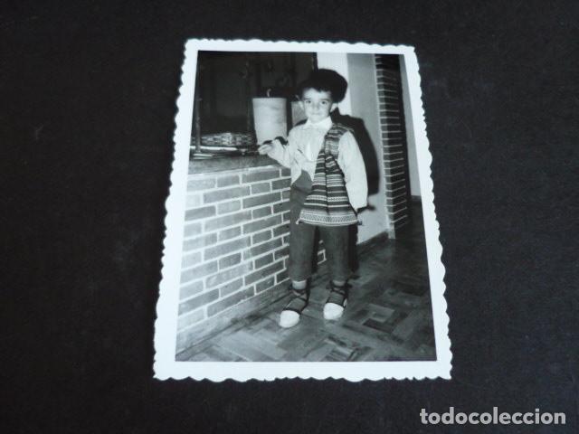 Fotografia antiga: NI&Ntilde;O DISFRAZADO ANTIGUA FOTOGRAFIA 7 X 10 CMTS
