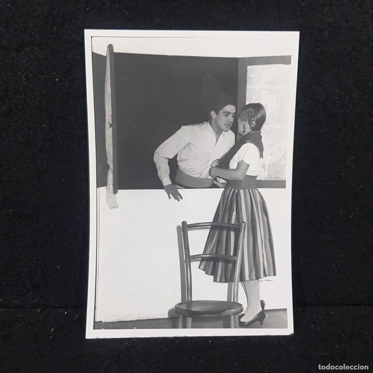 Alte Fotografie: ANTIGUA FOTO BLANCO Y NEGRO - PAREJA DE ACTORES EN EL TEATRO - 11X17 Cm / 53
