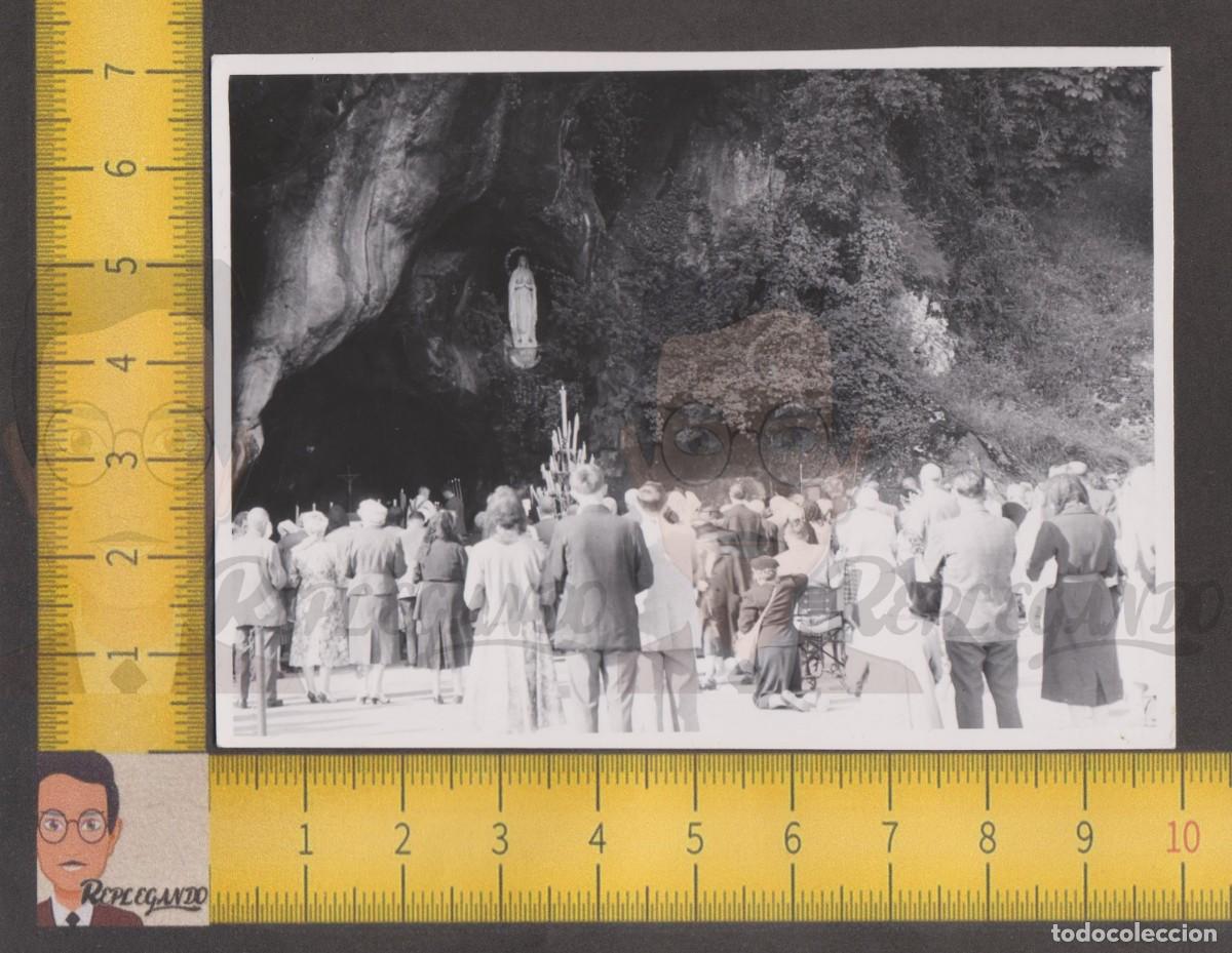Fotograf&iacute;a antigua: VIRGEN DE LOURDES EN GRUTA INMACULADA CONCEPCI&Oacute;N MAR&Iacute;A - FOTO ANTIGUA A&Ntilde;O 1959 - FRANCIA SANTUARIO