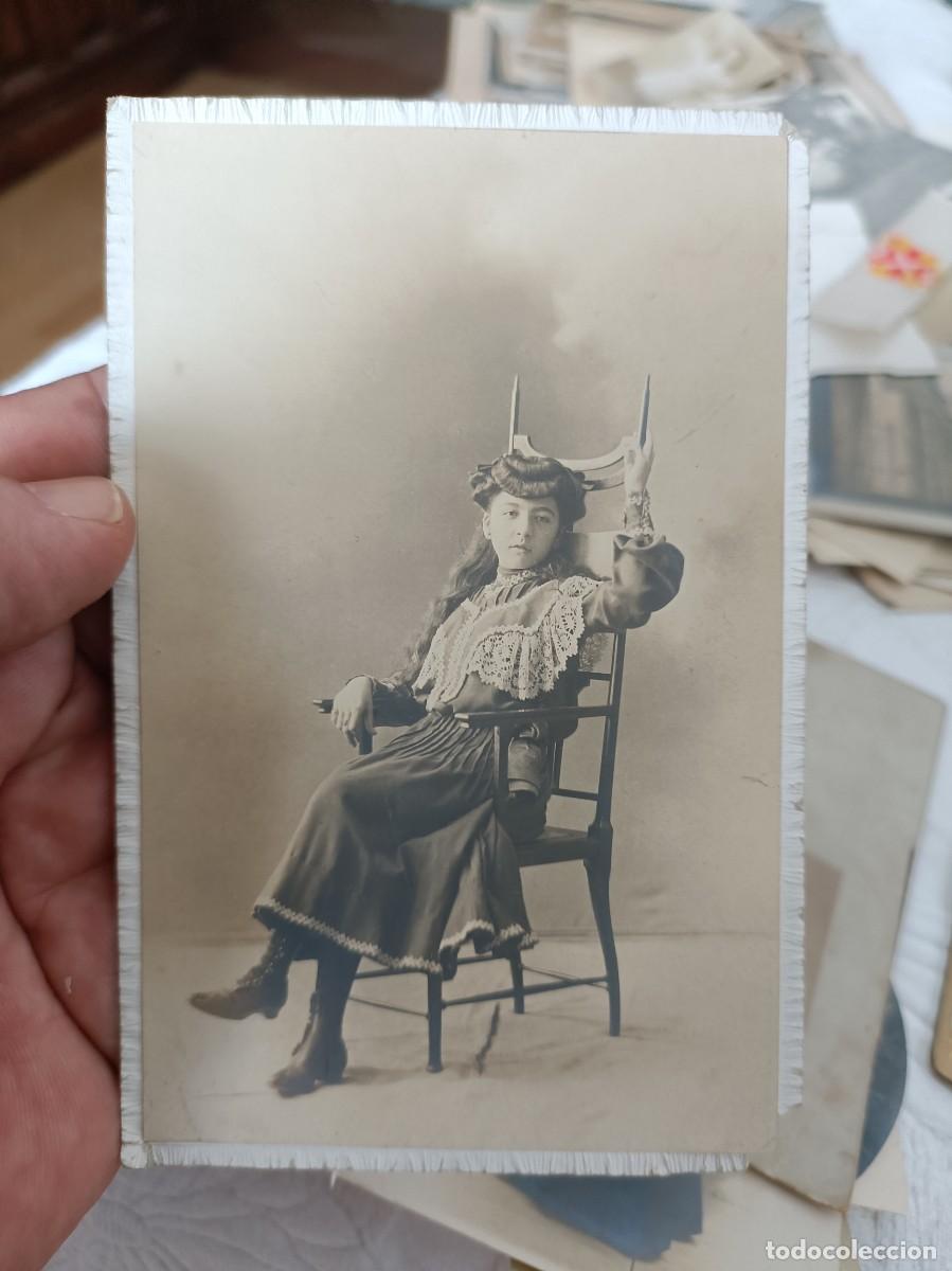 Alte Fotografie: Contigua fotograf&iacute;a del fot&oacute;grafo compa&ntilde;y
