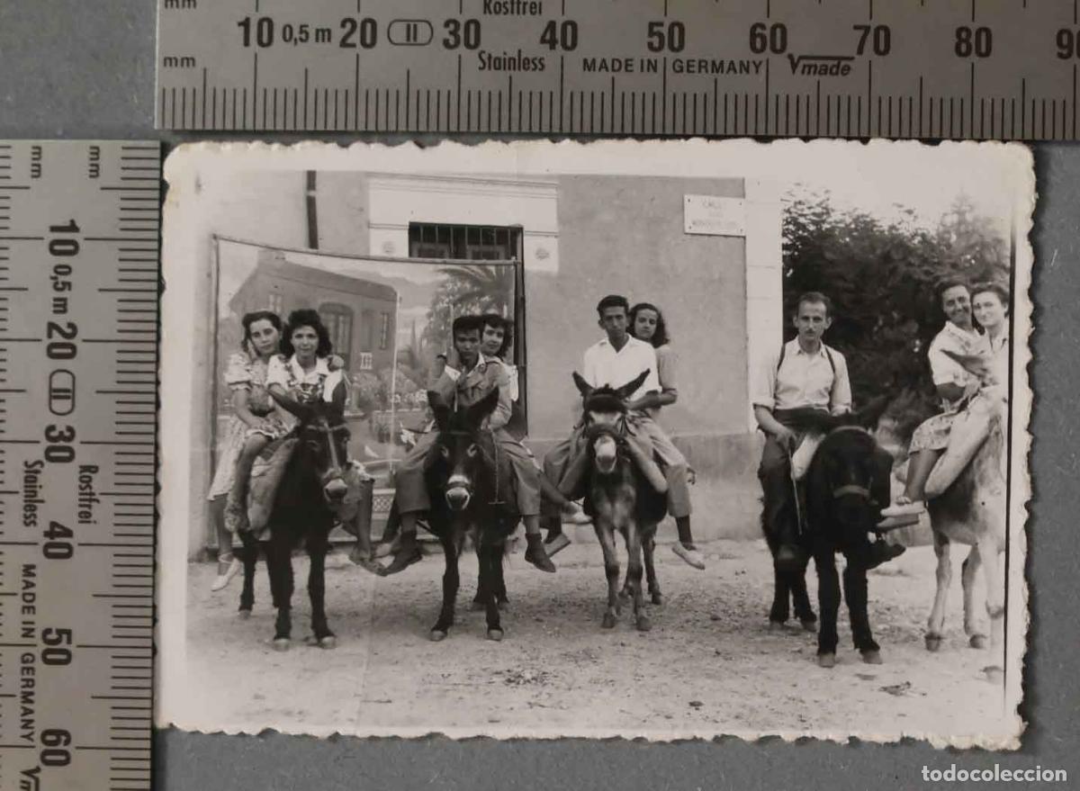 Photographie ancienne: FOTOGRAFIA. GRUPO DE PAREJAS POSANDO EN BURRO