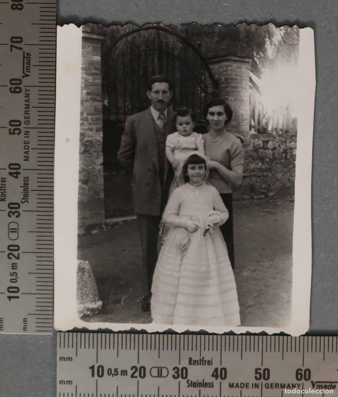 Photographie ancienne: FOTOGRAFIA. FAMILIA COMUNION. LIERES 1954