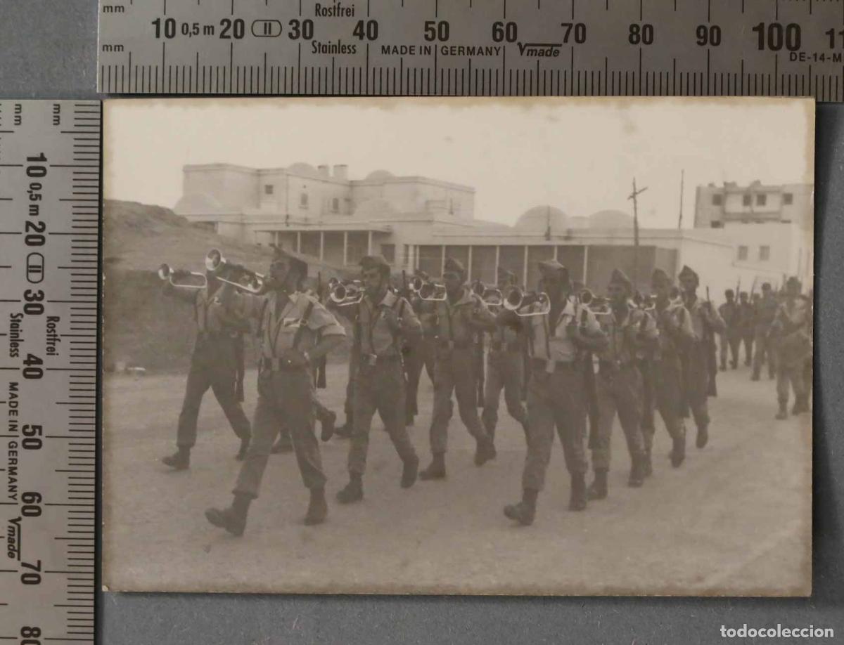 Photographie ancienne: FOTOGRAFIA. LEGIONARIOS DESFILANDO. SAHARA. CA 1960